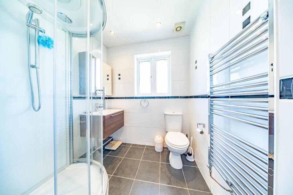 12 st lukes way shower room.jpg