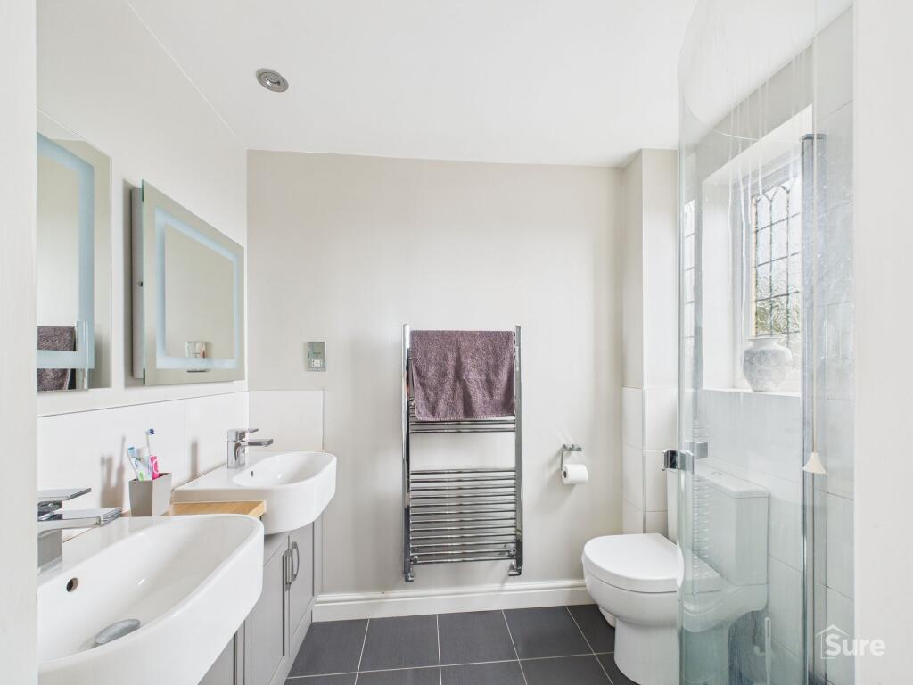 Ensuite