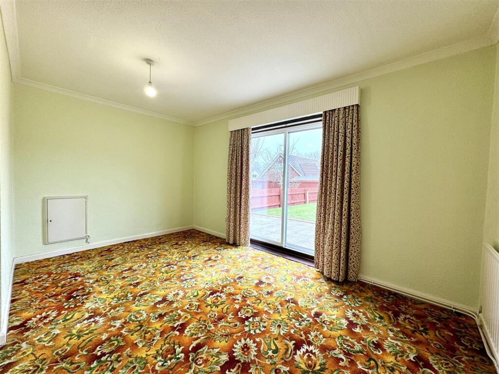 BEDROOM 1/RECEPTION ROOM