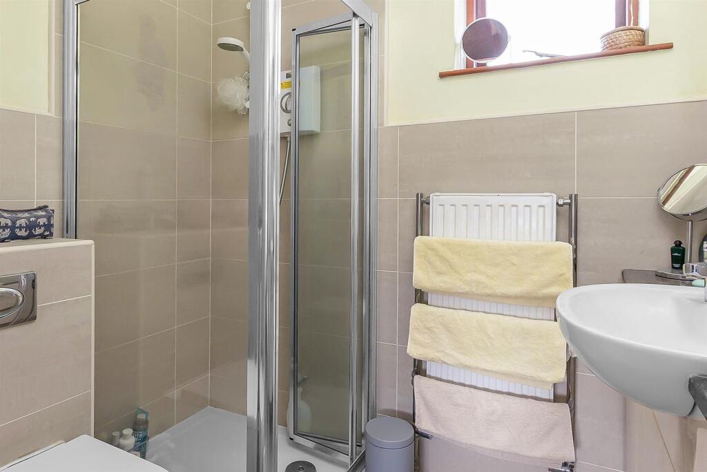 12 Longrood Road (15).jpg