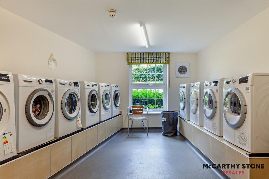 8620318-interior04-800.JPG