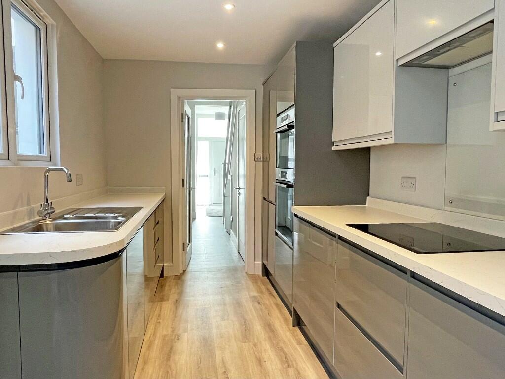 Kit/Breakfast Room