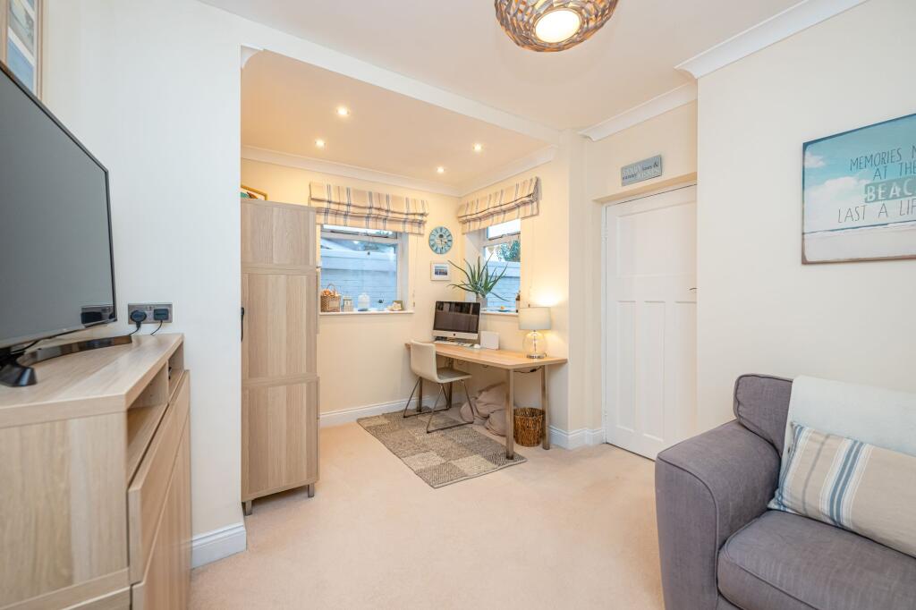 Sitting Room / Study