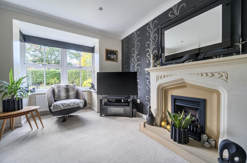 1356827-4-68d1739...