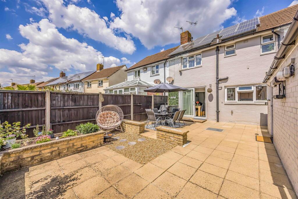33 Billy Lawn Avenue, Havant-Small-PorticoMarketin