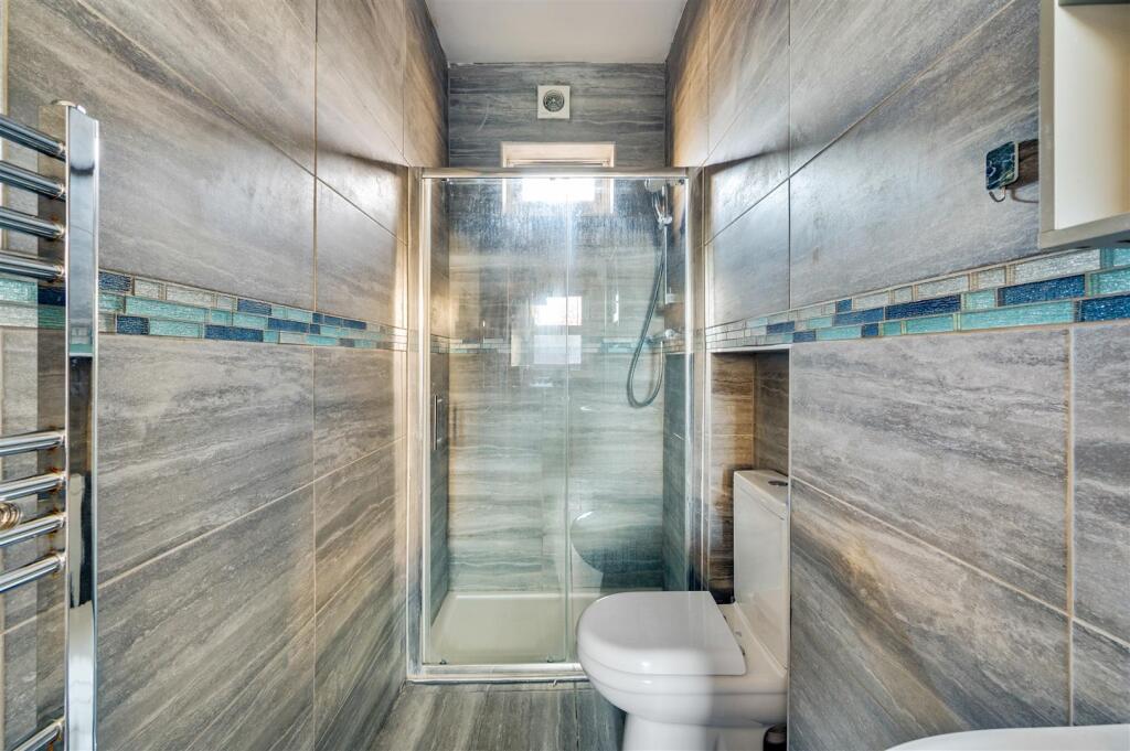 Daniels_Norbreck Gardens, Hanger Lane, NW10_023 - 