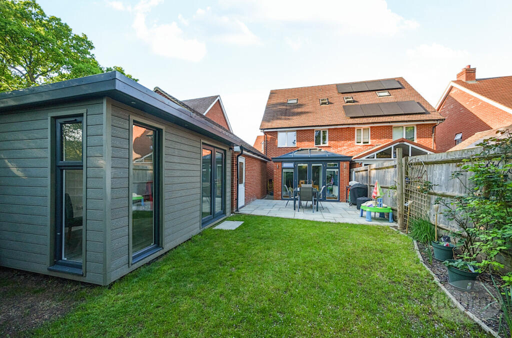 2b077008-450a-436...