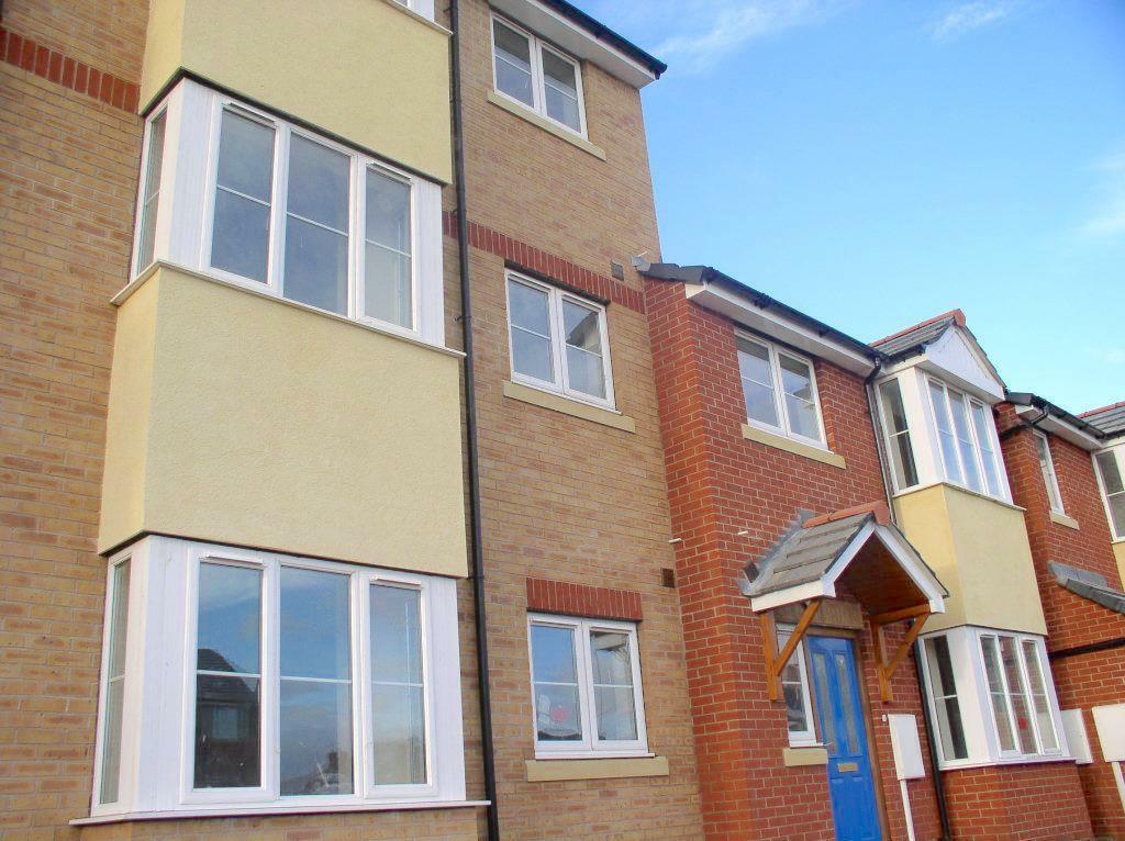 14 Clarlise Mews.01.jpg