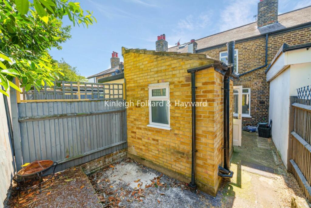 5c22ad8d-6083-4bd0-8