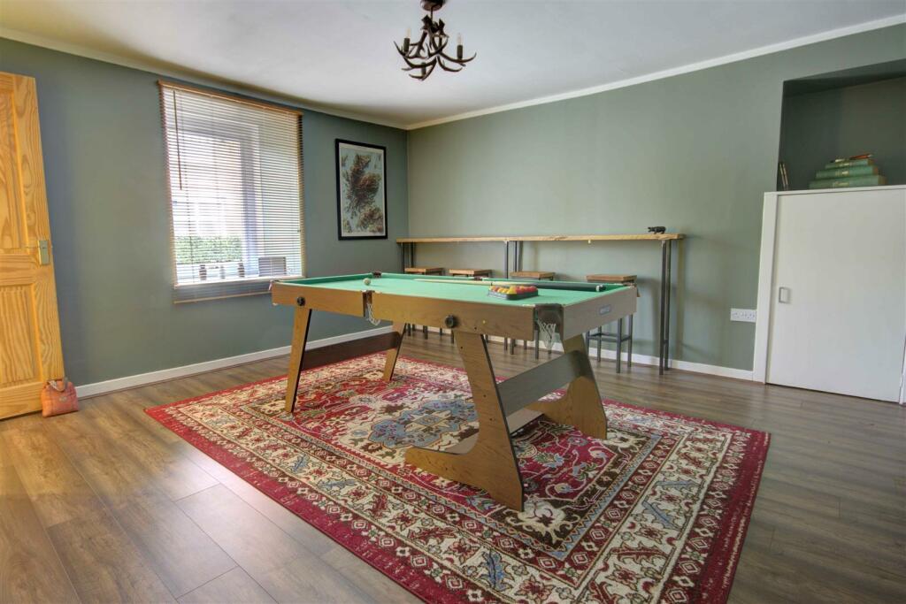 GAMES ROOM/BEDROOM 7