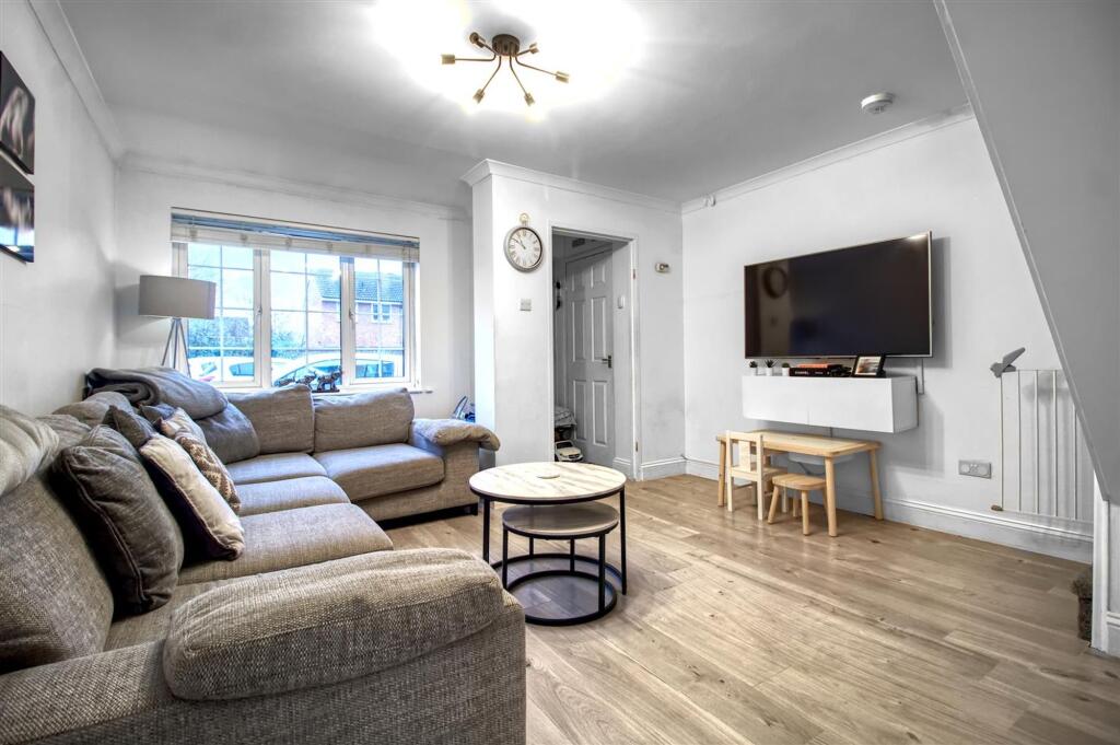 lounge 2.jpg