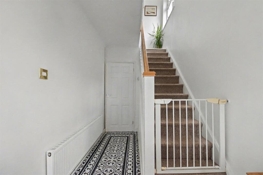 Entrance Hall_1.jpeg