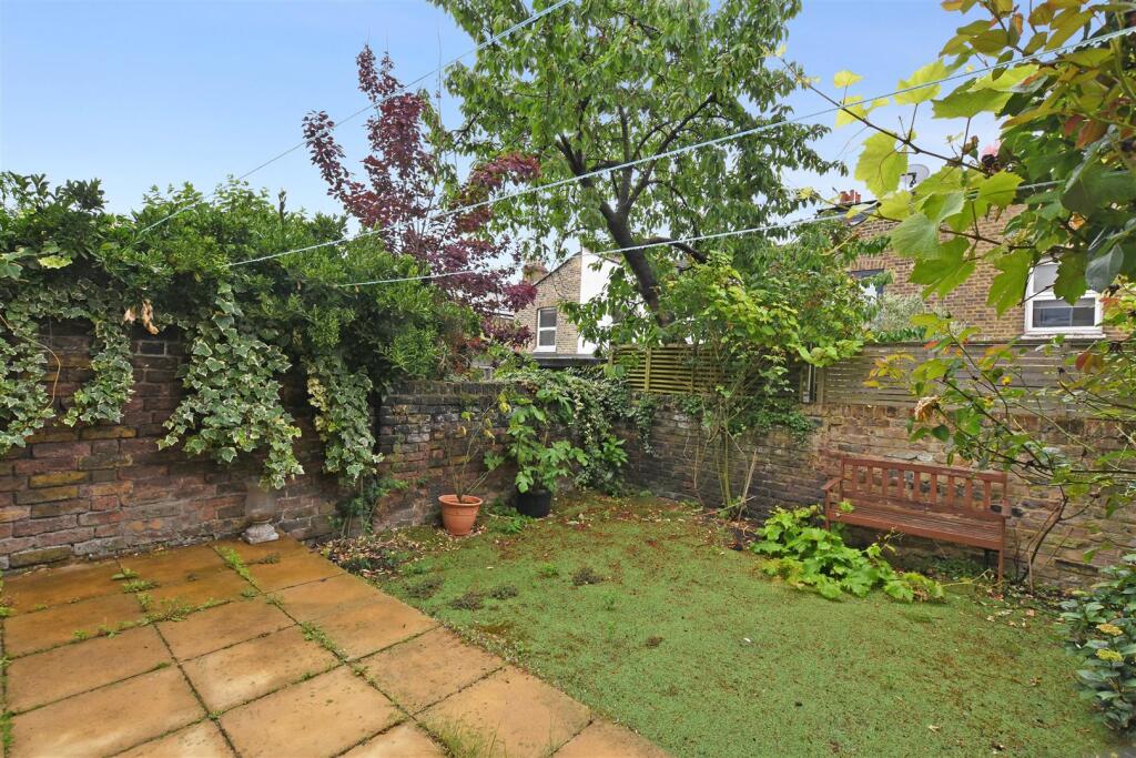 08-5c21GCWT - GFF 121 Purves Road - Garden -Origin