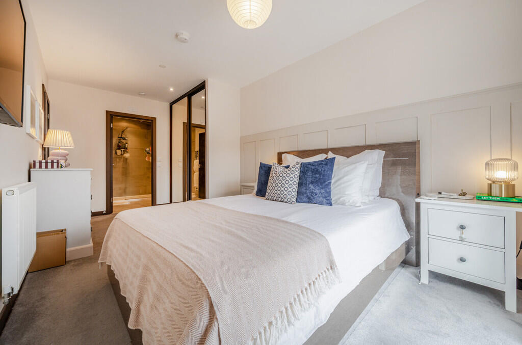 1353566-11-68c96d...