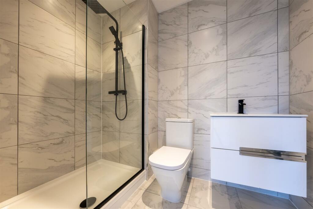 Flat 3 Reside-7.jpg
