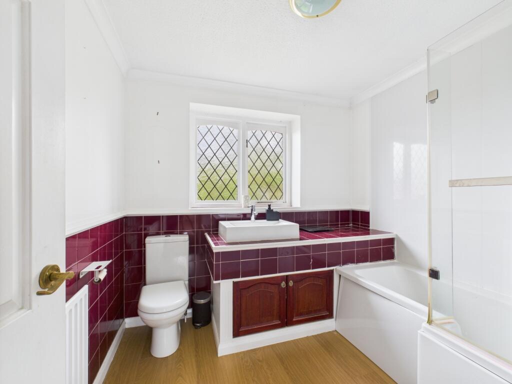 CAM03729G0-PR0059-STILL021