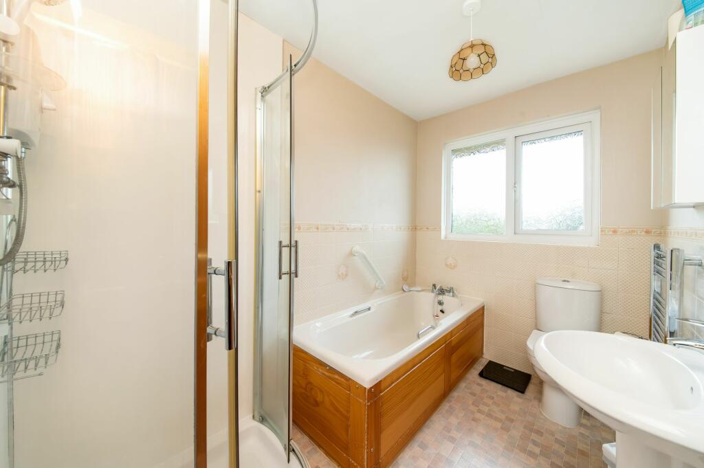 HOUSE BATHROOM