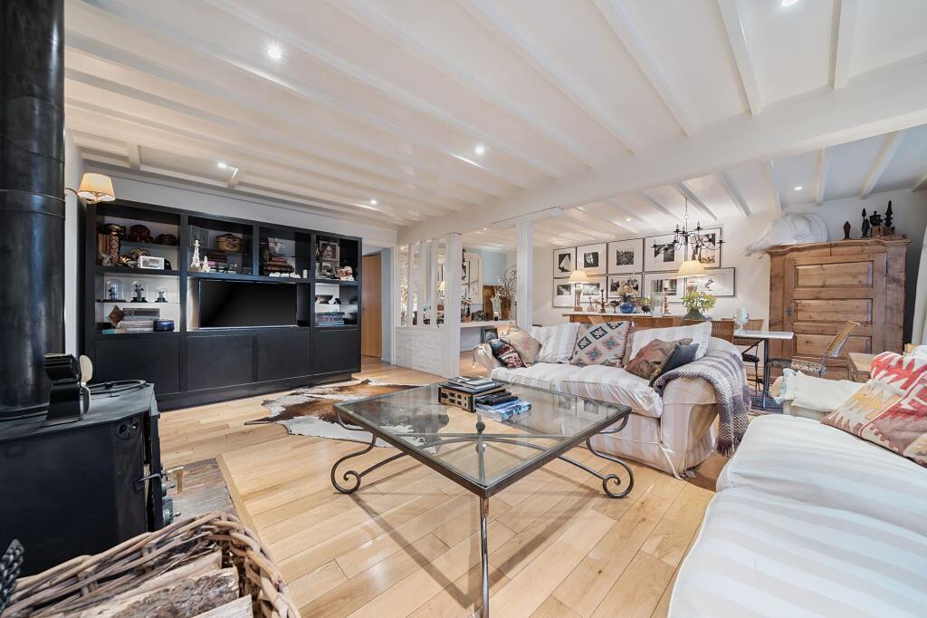 Living Room/Dining Room (1)