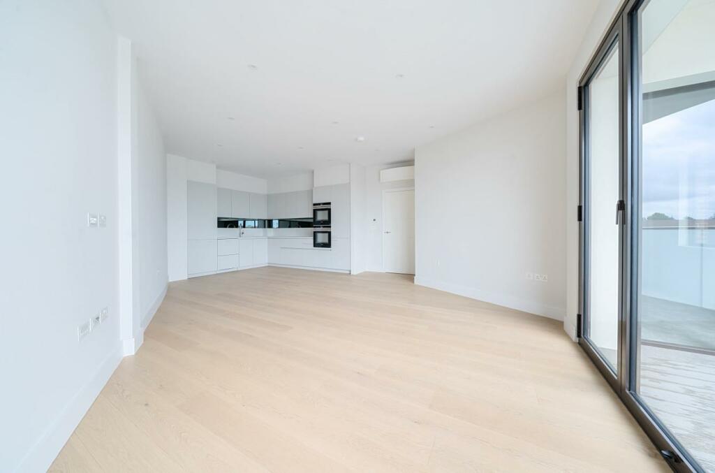 Davidson Frost-Wellings, DFW, Finchley Road, Londo