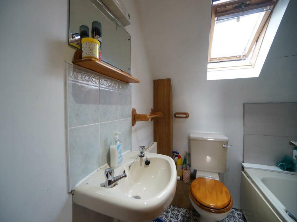 Bathroom.JPG