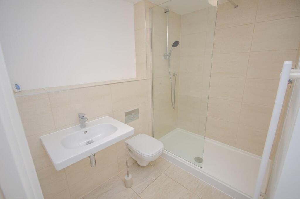 Shower room.jpg