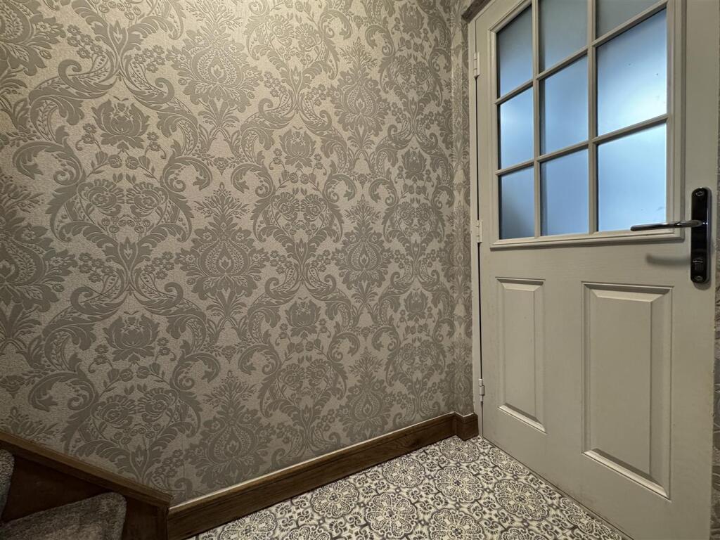 ENTRANCE HALLWAY