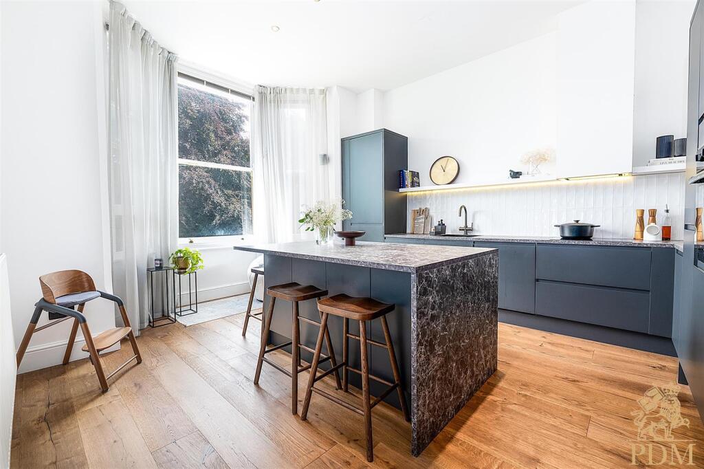 Apt 2, 14 Magdala Rd Mapperley (4 of 34).jpg