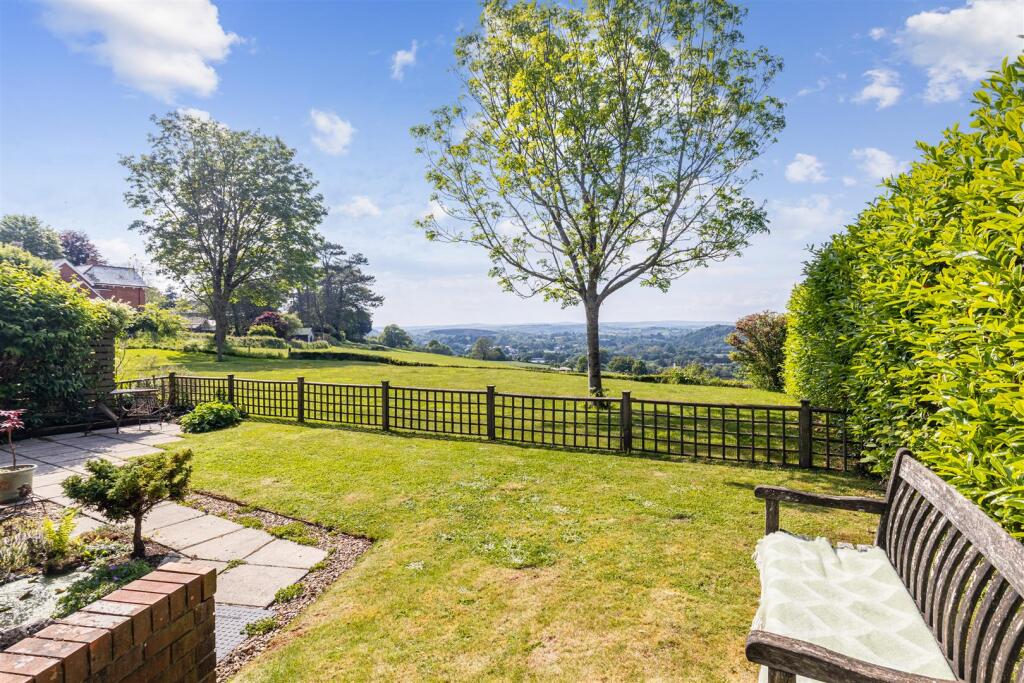 A04 - Flat 2 Redhills, Jubilee Road - 250514.jpg