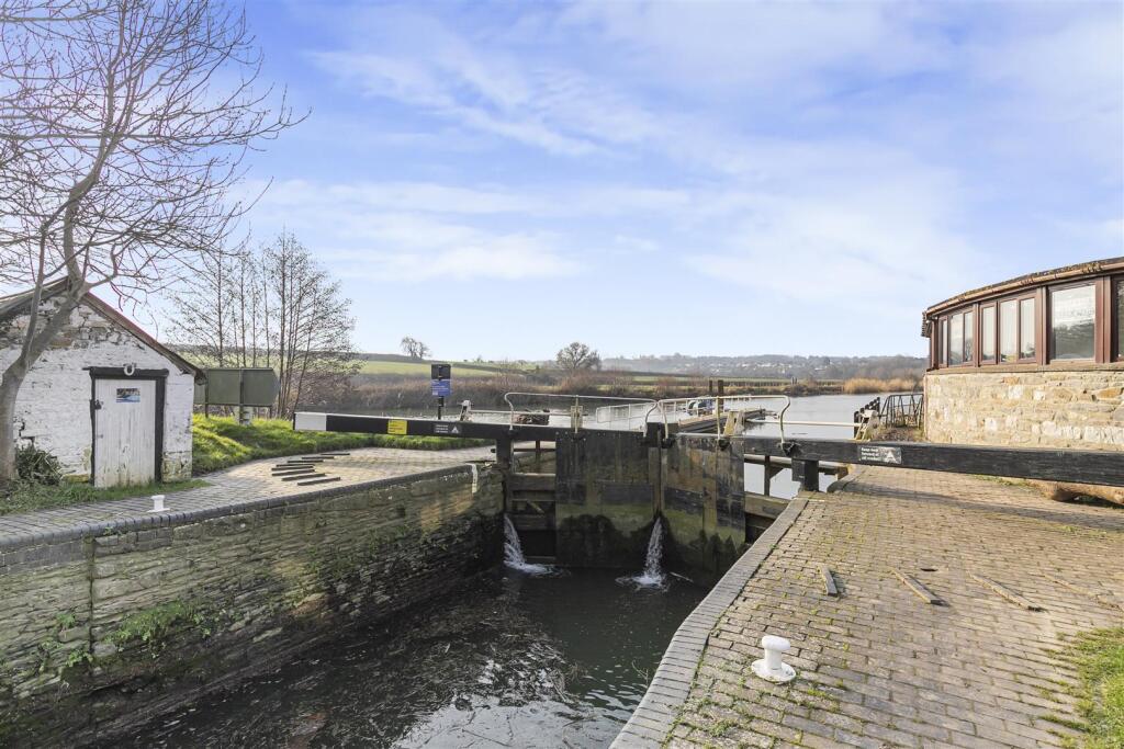 River Setting 2.jpg