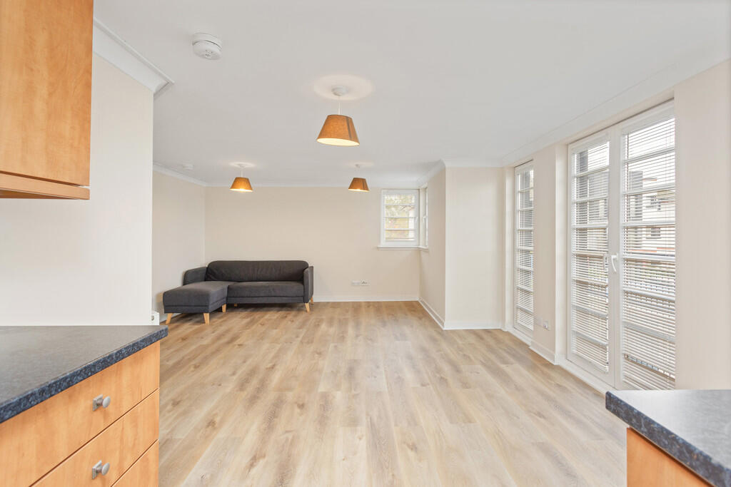 114 Whiteside Cou...