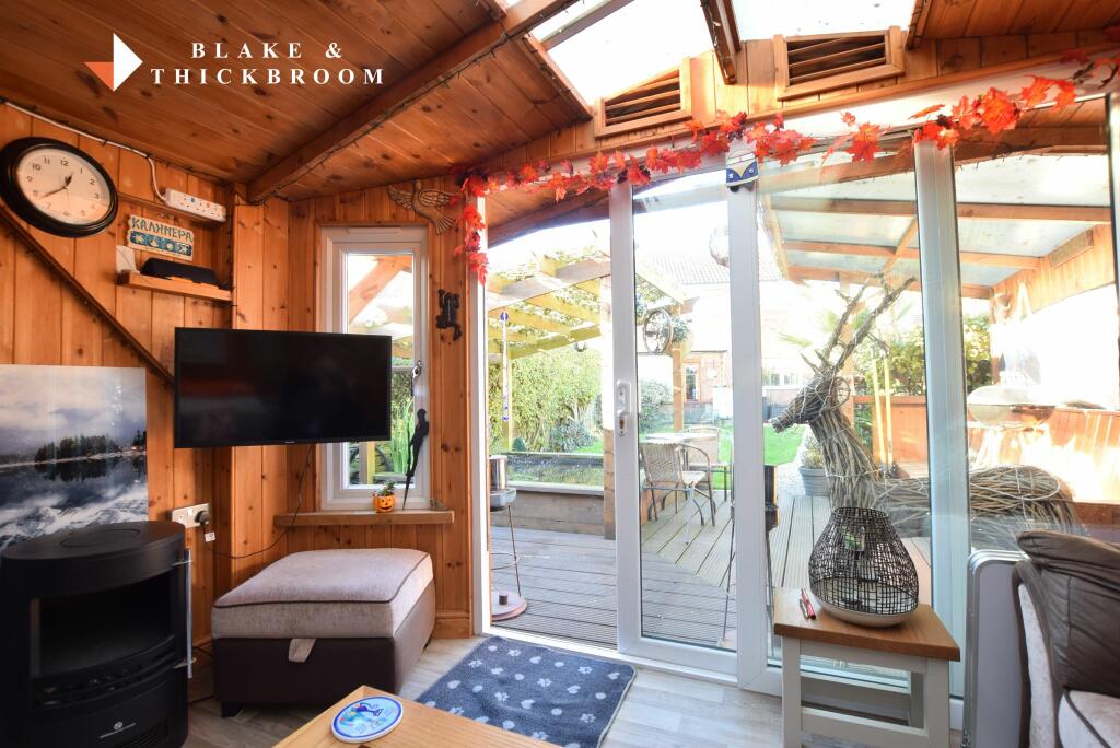 GARDEN ROOM