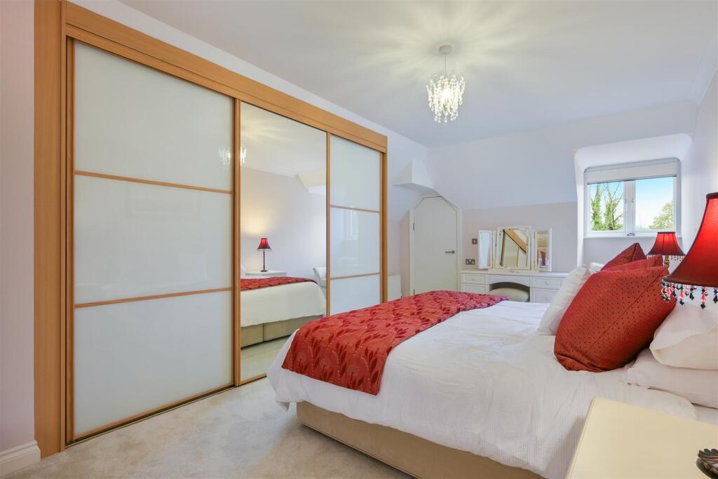 LONG ORCHARDS, FLAT 10- (10).jpg