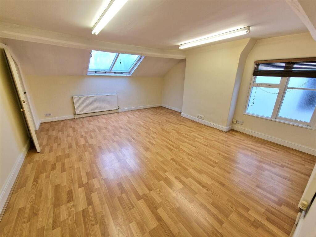 Top Level Bedroom2