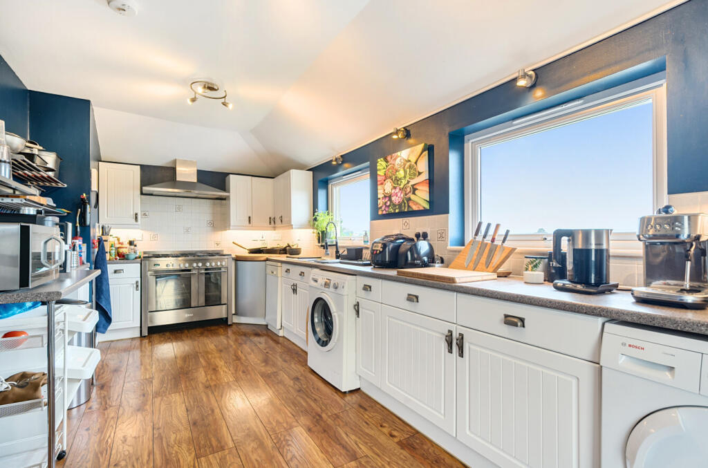 1340136-3-6899e2b...