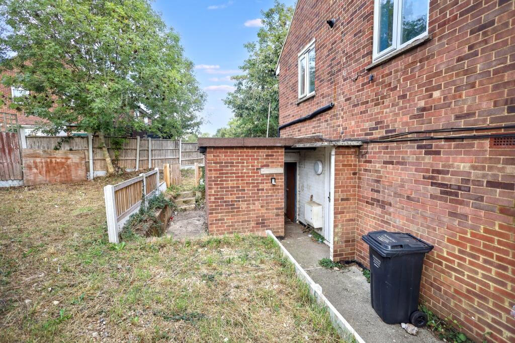 Flat A, 1 Moss Drive, Vange, Basildon, Essex, SS16 4RZ