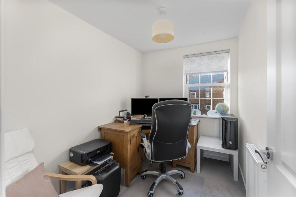 26 Flux Drive, Deddington-26.jpg