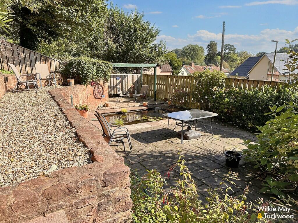 Courtyard garden