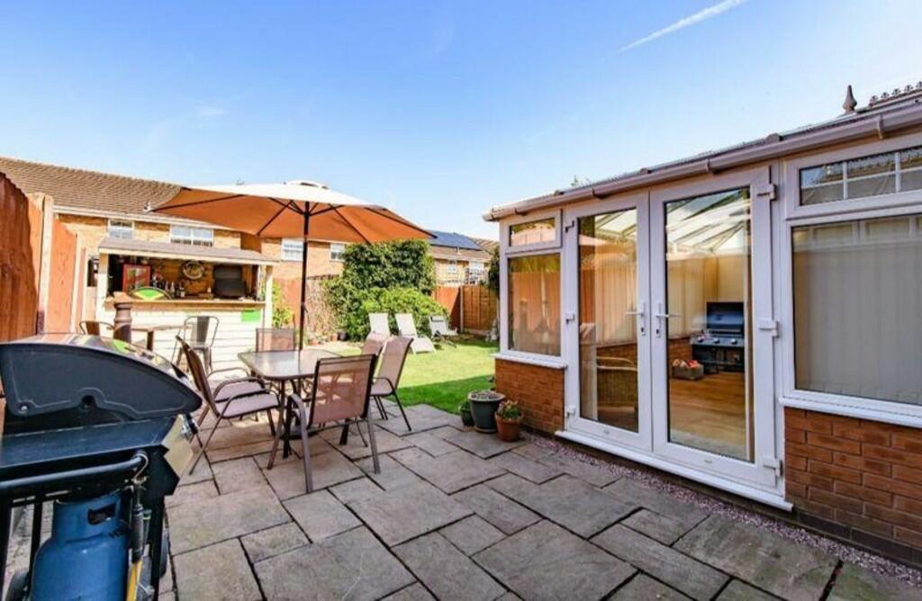 REAR GARDEN1
