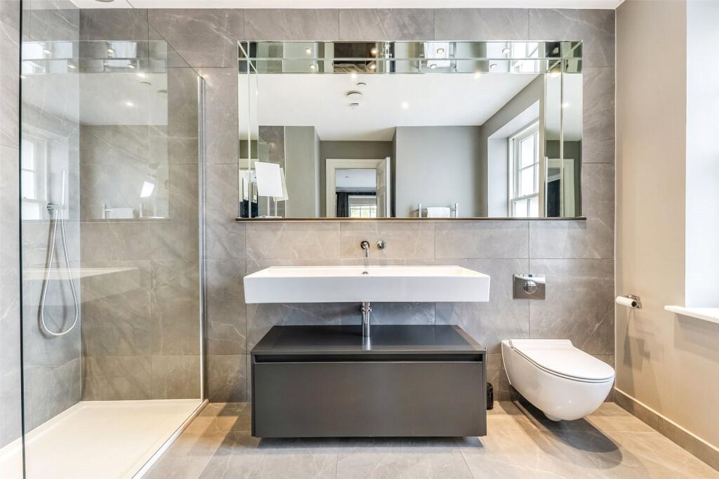 En Suite Shower Room
