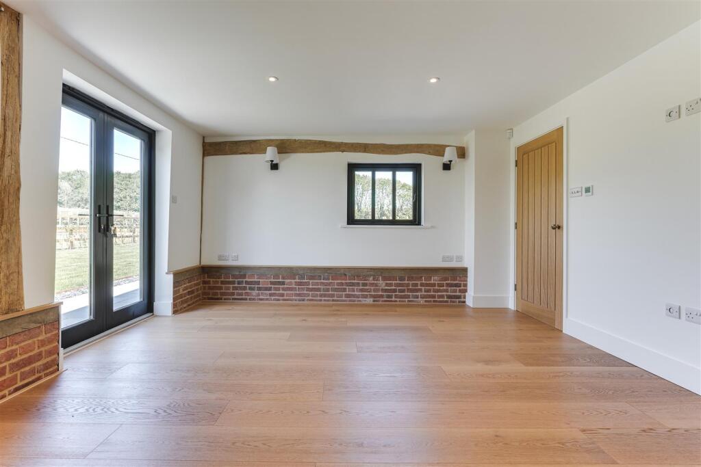 Grove Barn-3.jpg