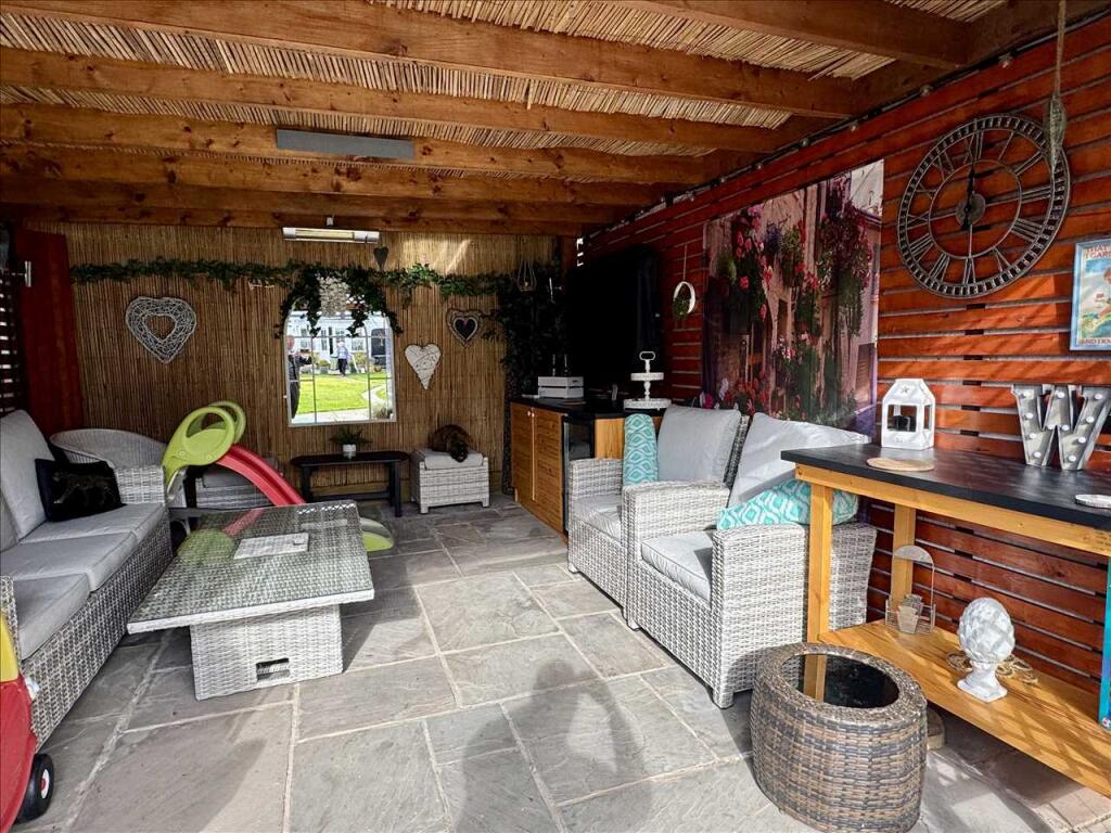 WORKSHOP/GARAGE