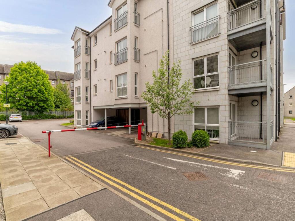 63149_SQFT_5G_Duff_S