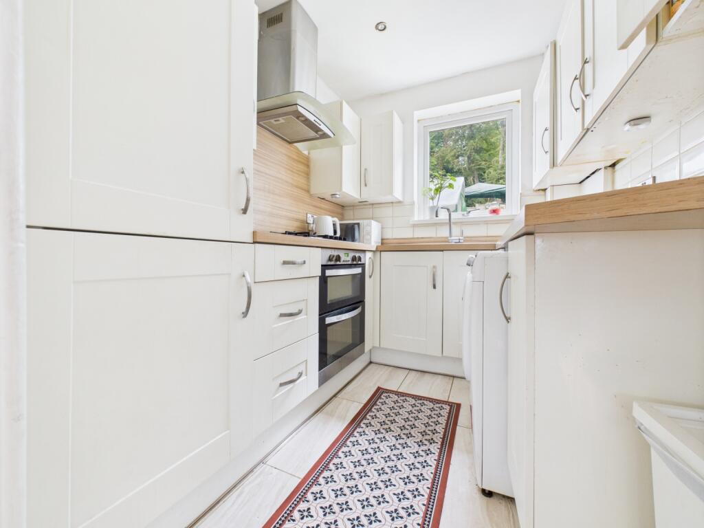 CAM03729G0-PR0109-STILL011