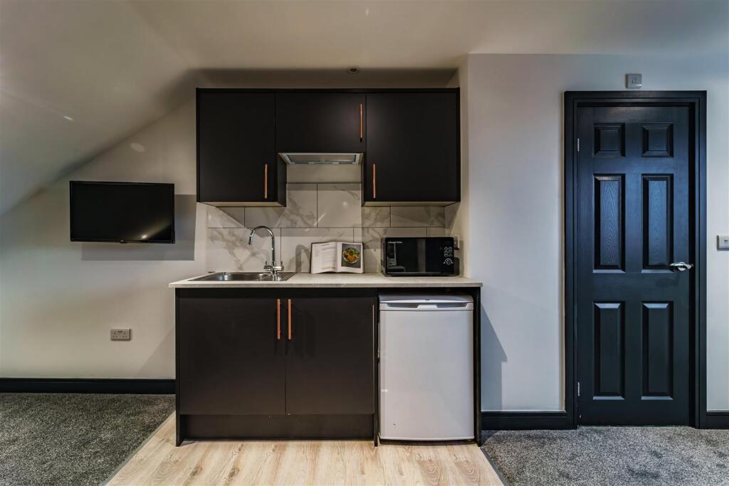 Room 7 Studio Example