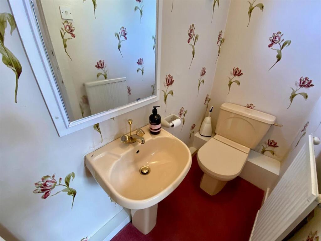 ground floor wc.jpg