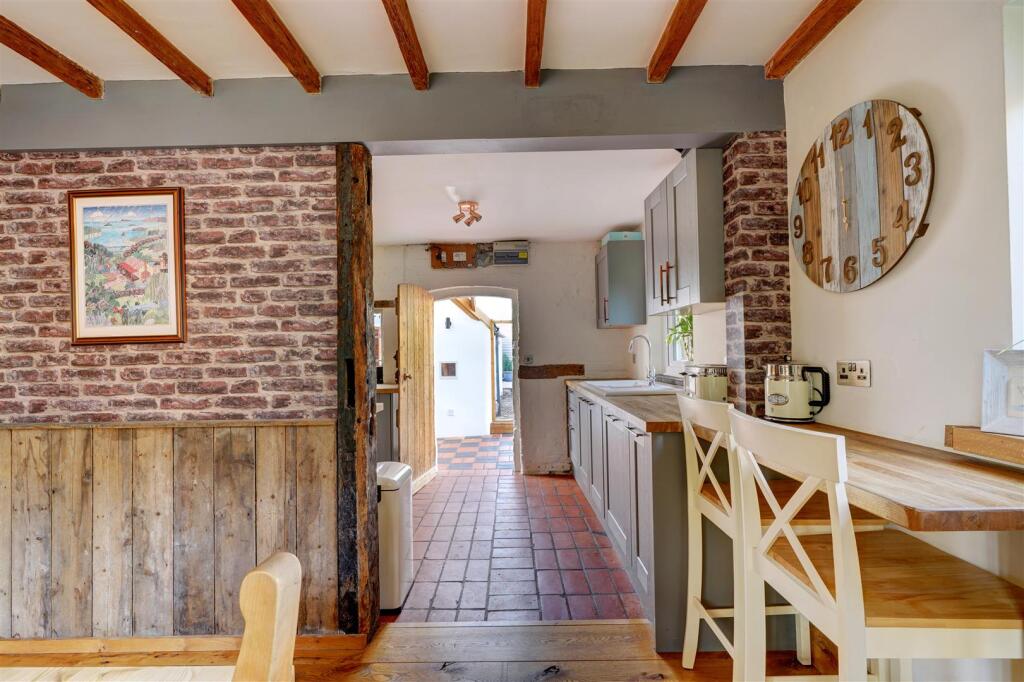 Parkfield Cottage (31).jpg