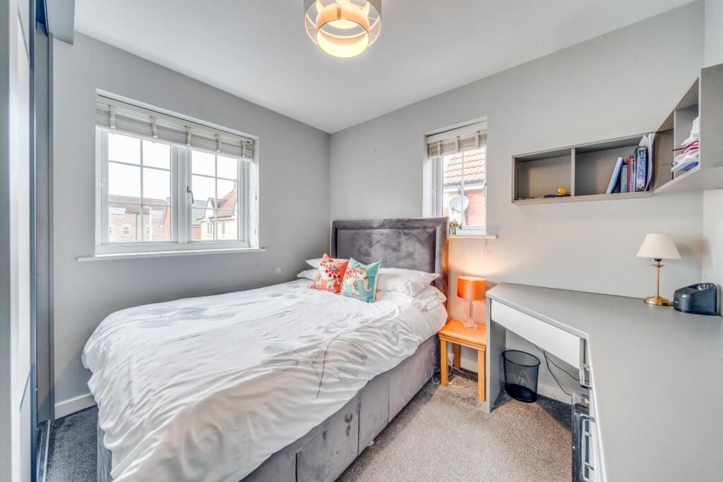 1.14 - bed 3.jpg