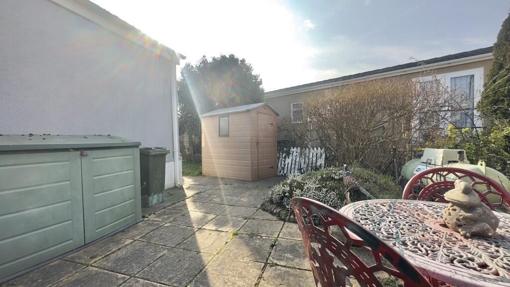 FCB5EE6A-6EB7-459...