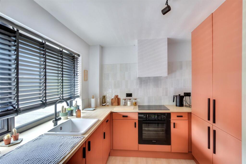 Kitchen_3.jpeg