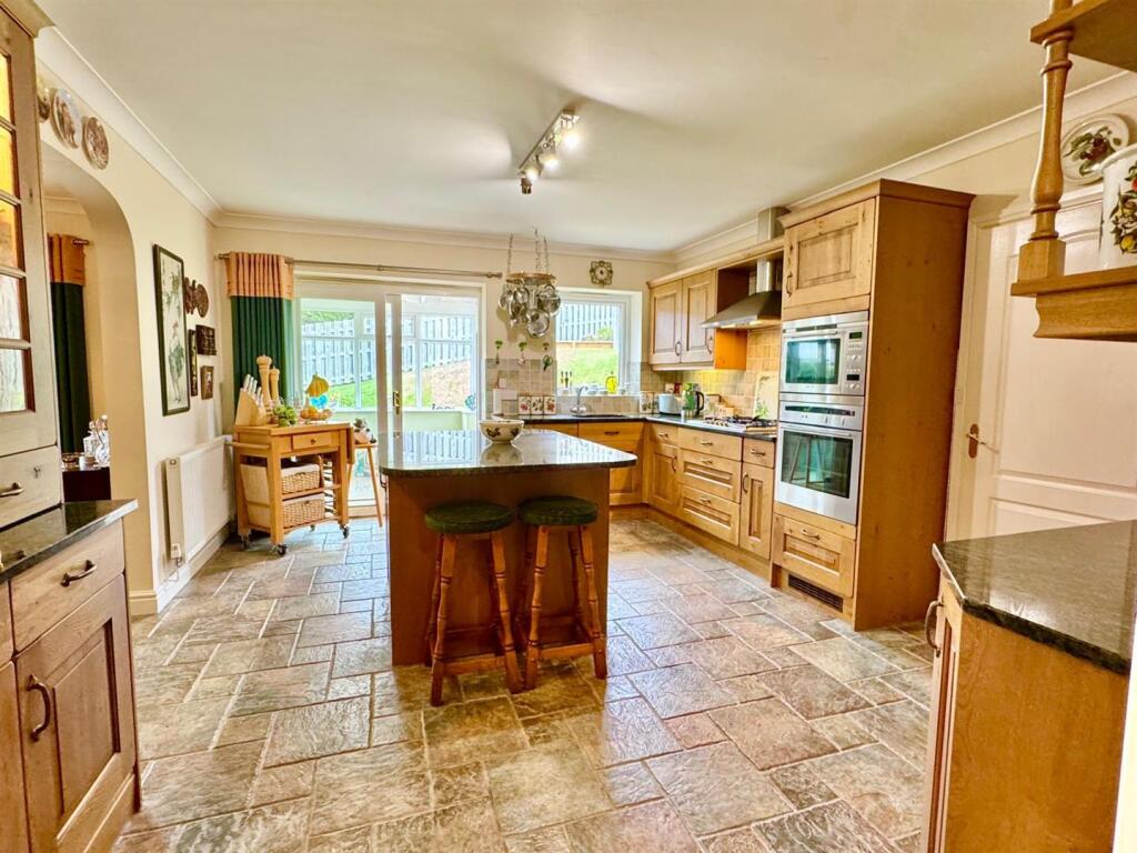 PHOTO-2025-08-12-06-56-38 (11).jpg